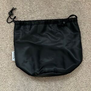 “Narwey: Drawstring makeup bag”